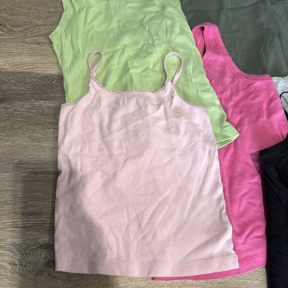 Bundle of 7 Gymboree Tanks - Picture 3 of 11
